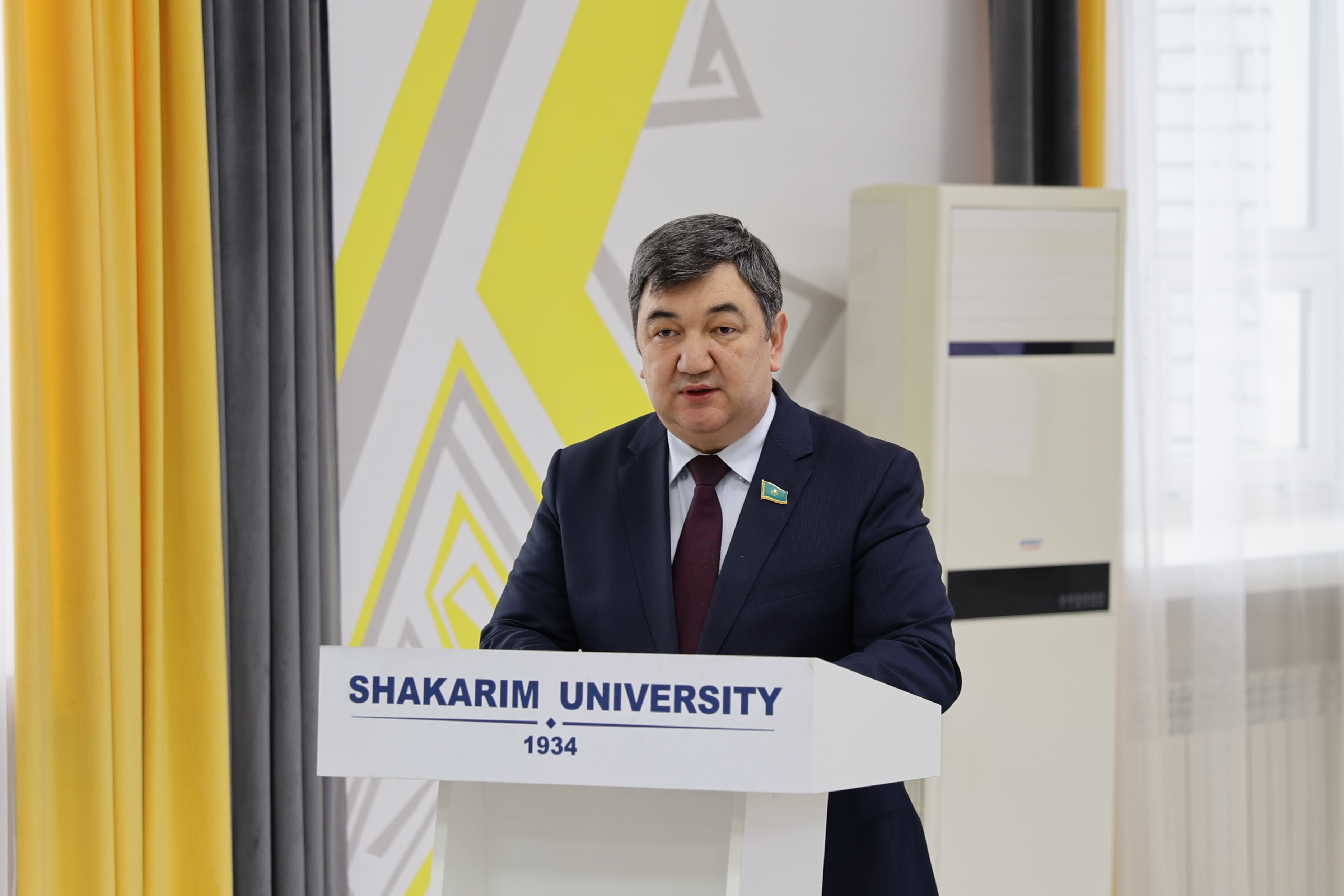 Познавательная лекция в Shakarim University