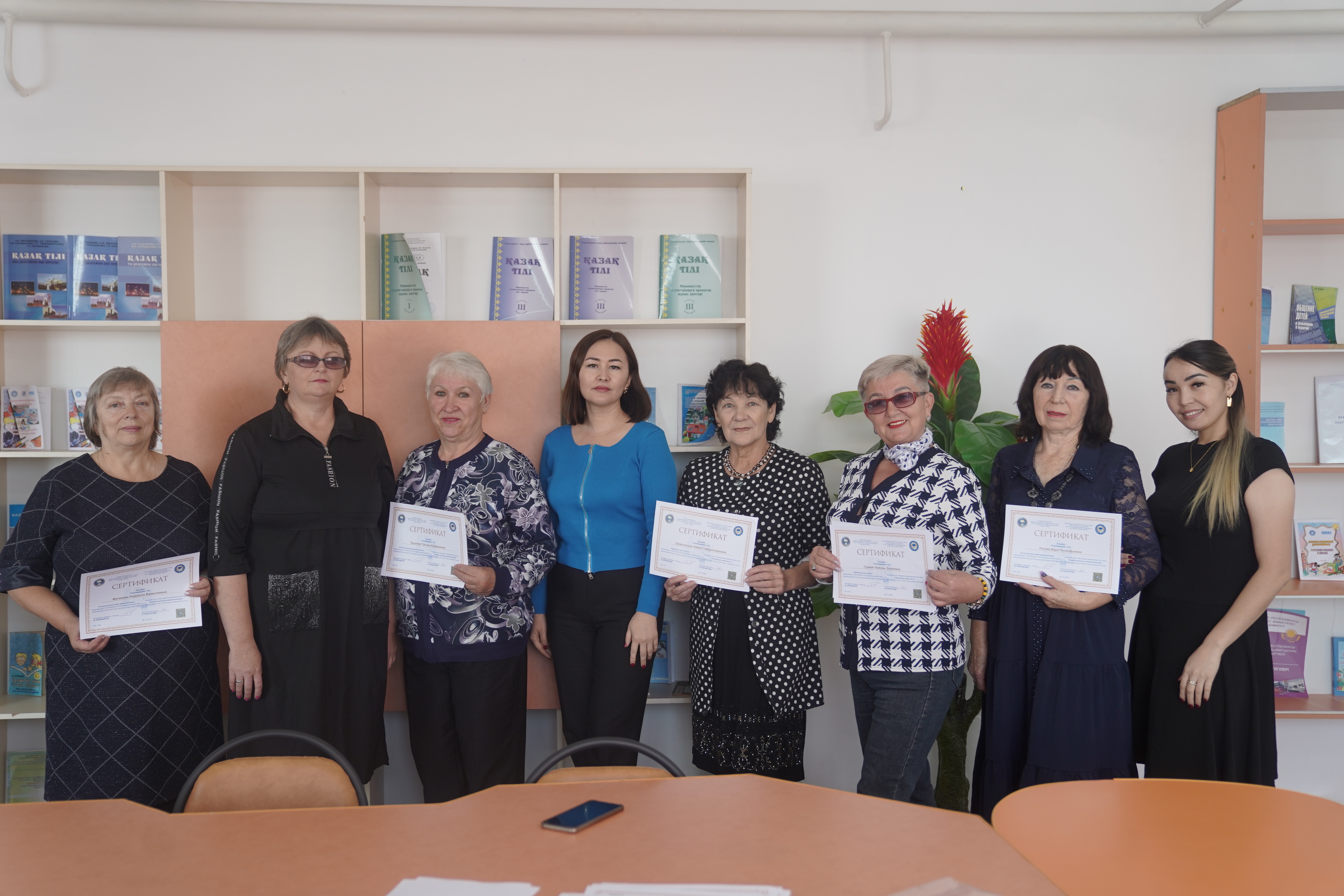 СЛУШАТЕЛИ «СЕРЕБРЯНОГО УНИВЕРСИТЕТА» ПОЛУЧИЛИ СЕРТИФИКАТЫ