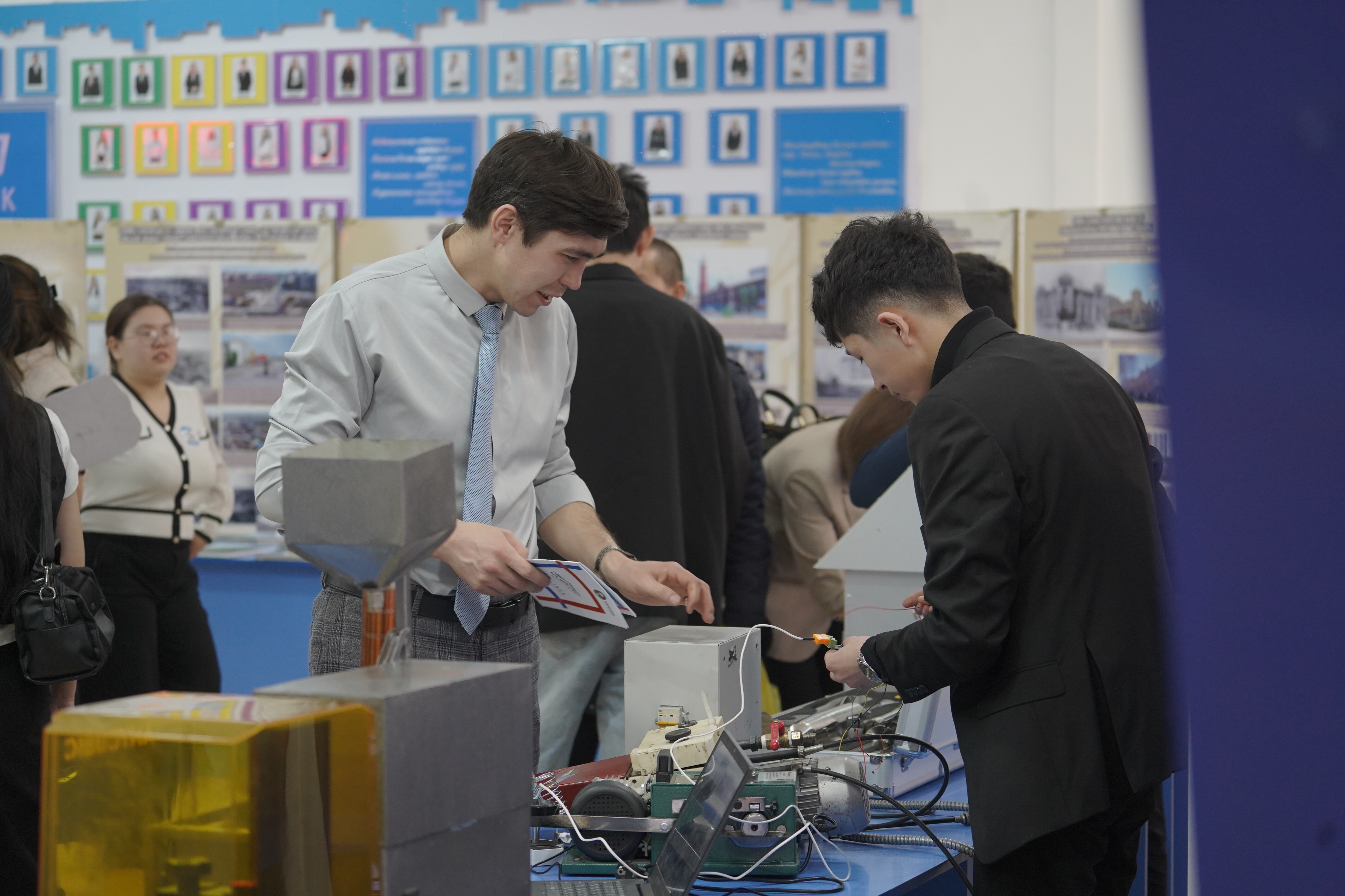 SHAKARIM SCIENCE WEEK - СТАРТОВАЛА НЕДЕЛЯ НАУКИ 