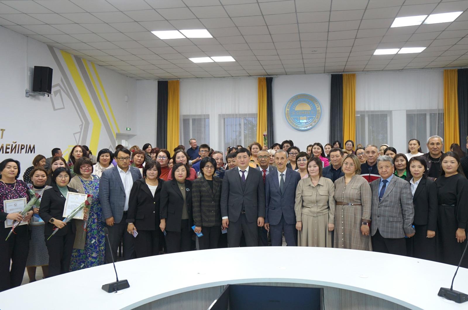 ДЕНЬ ПРОФСОЮЗОВ РК  В УНИВЕРСИТЕТЕ ШАКАРИМА