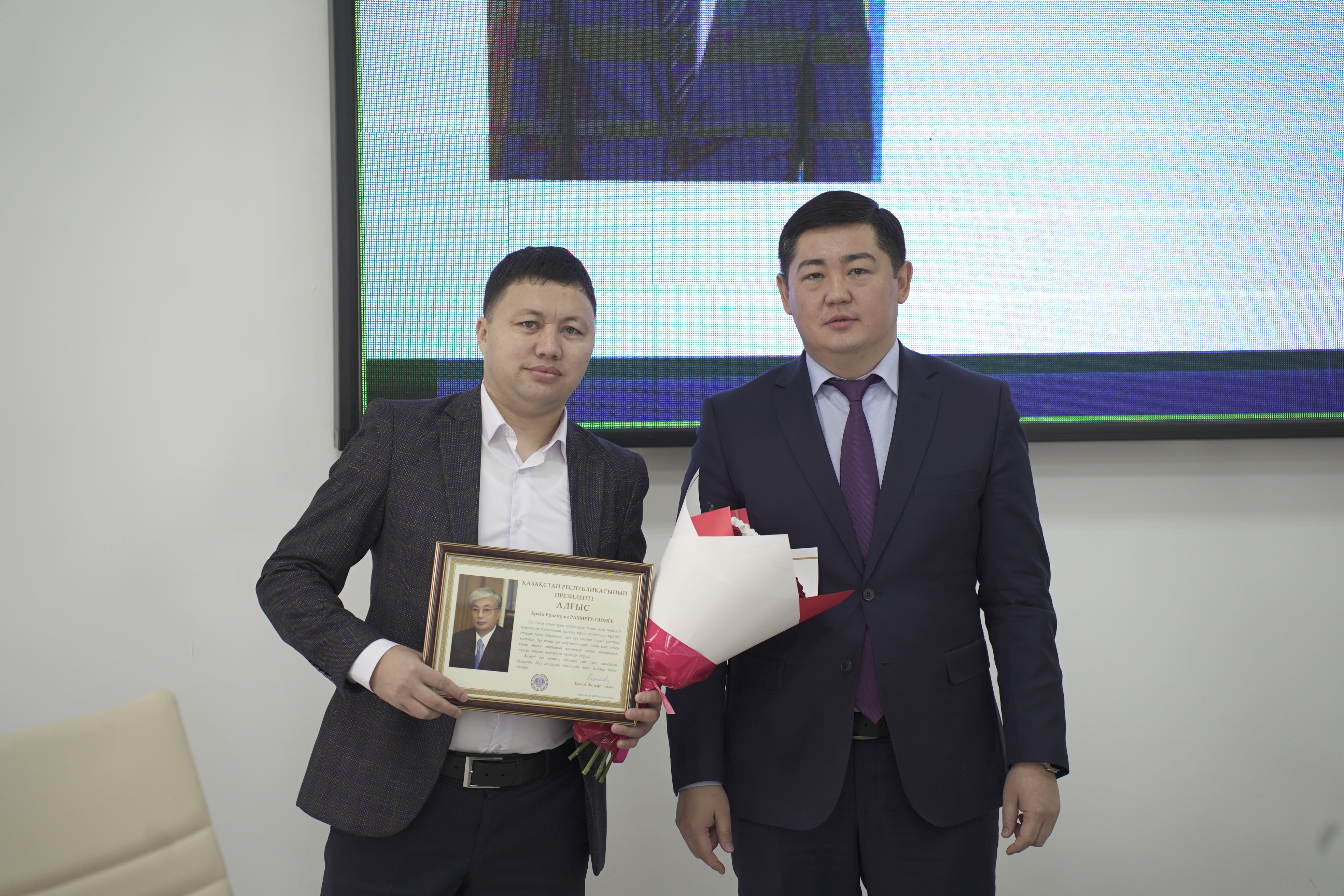 ШӘКӘРІМДІК ҒАЛЫМДАР МАРАПАТ ТӨРІНДЕ