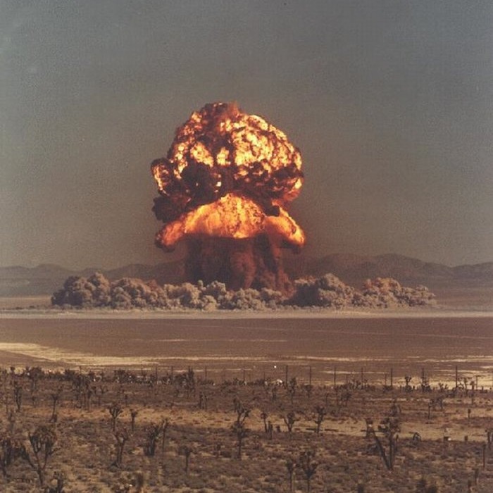 29 августа – день закрытия Семипалатинского испытательного ядерного полигона  Обращение ректора Shakarim University  к профессорско-преподавательскому коллективу, студенческой молодежи,    Уважаемые коллеги, дорогие студенты!  Сегодня   наше государство  