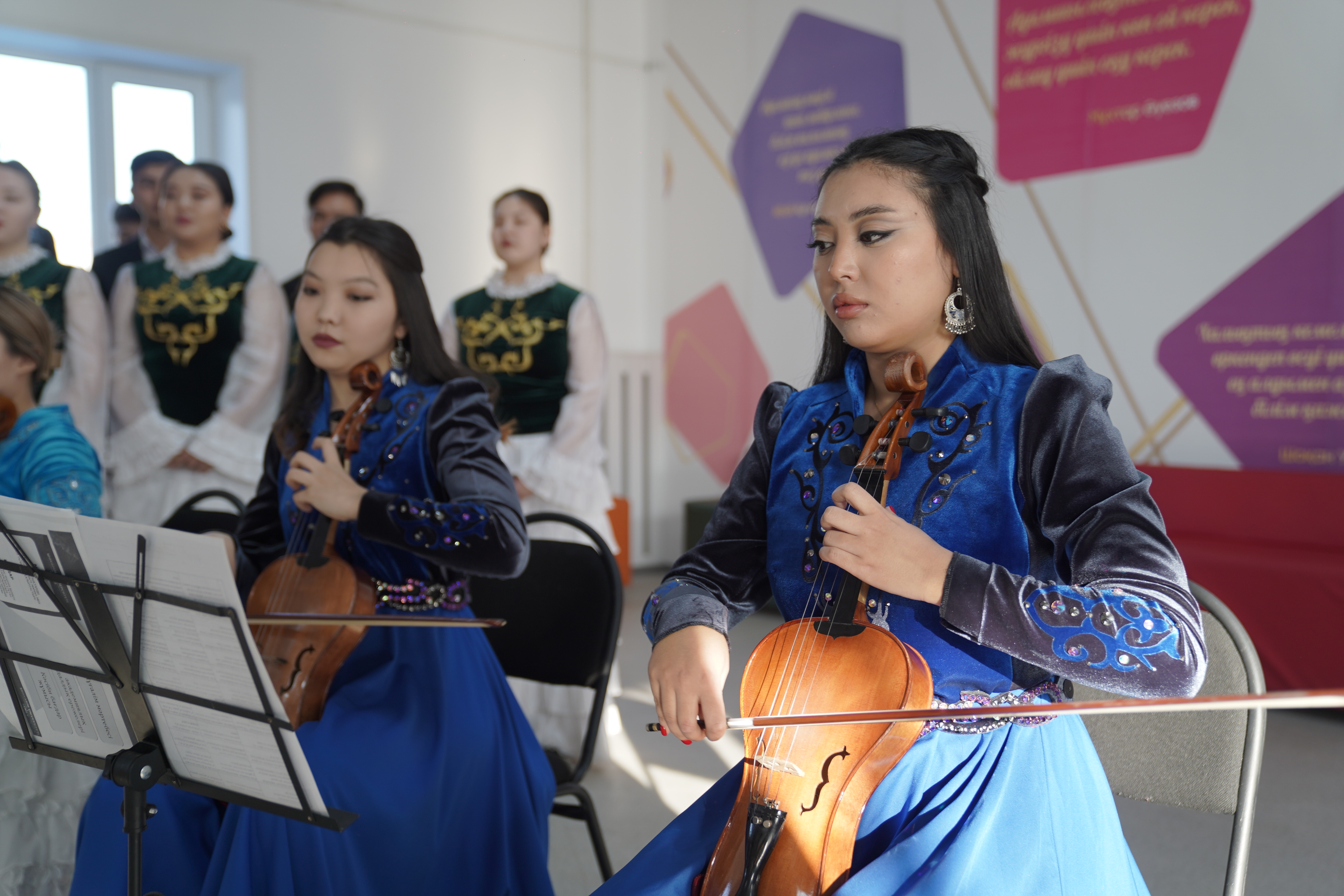 ЖАҢАРҒАН ГУМАНИТАРЛЫҚ-ЭКОНОМИКА ФАКУЛЬТЕТІНІҢ ТАНЫСТЫРЫЛЫМЫ ӨТТІ