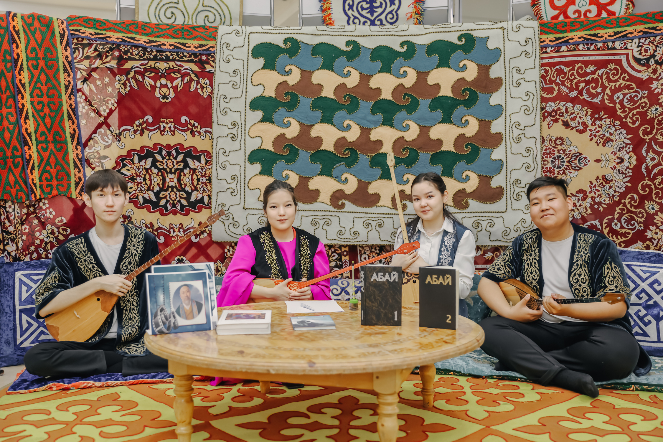 ЛИТЕРАТУРНО-ИНФОРМАЦИОННЫЙ ДЕНЬ В УНИВЕРСИТЕТЕ