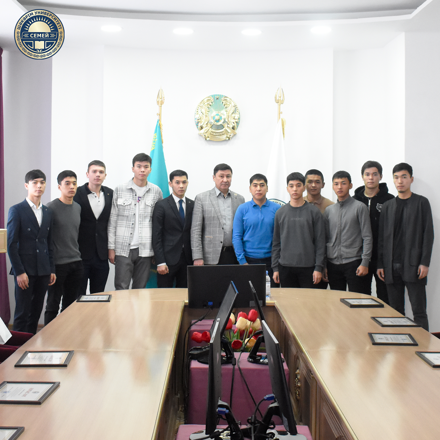 РЕКТОР ВСТРЕТИЛСЯ С ФУТБОЛЬНОЙ КОМАНДОЙ