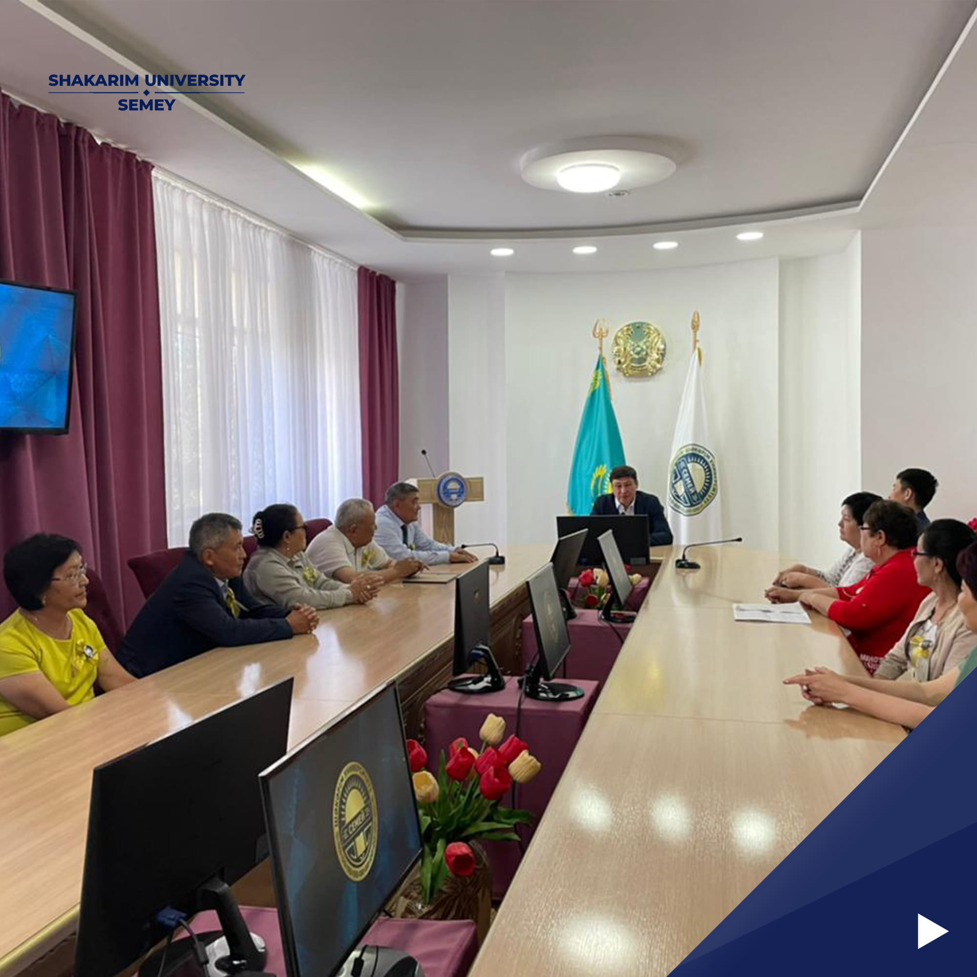 ВЫПУСКНИКИ  ВСТРЕТИЛИСЬ В РОДНОМ ВУЗЕ СПУСТЯ 40 ЛЕТ