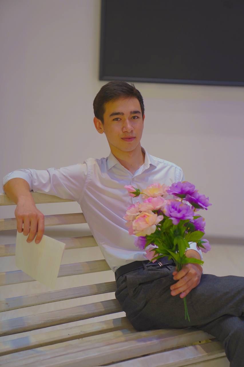 Мерей Кайырбеков, студент 2 курса SHAKARIM UNIVERSITY: Я внесу  новый дух в литературу XXI века, как в поэзию, так и в прозу!