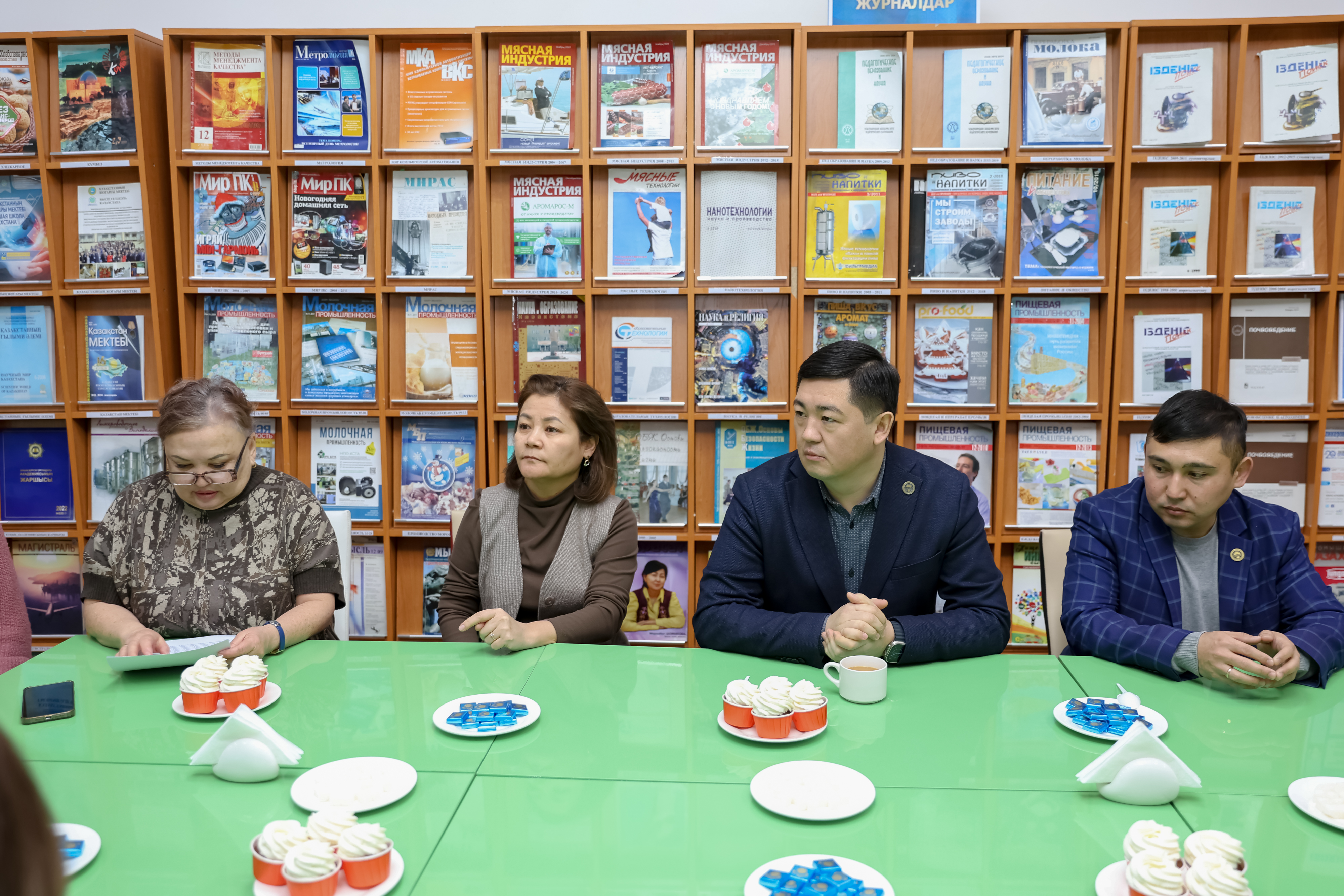 COFFEE TIME IN LIBRARY