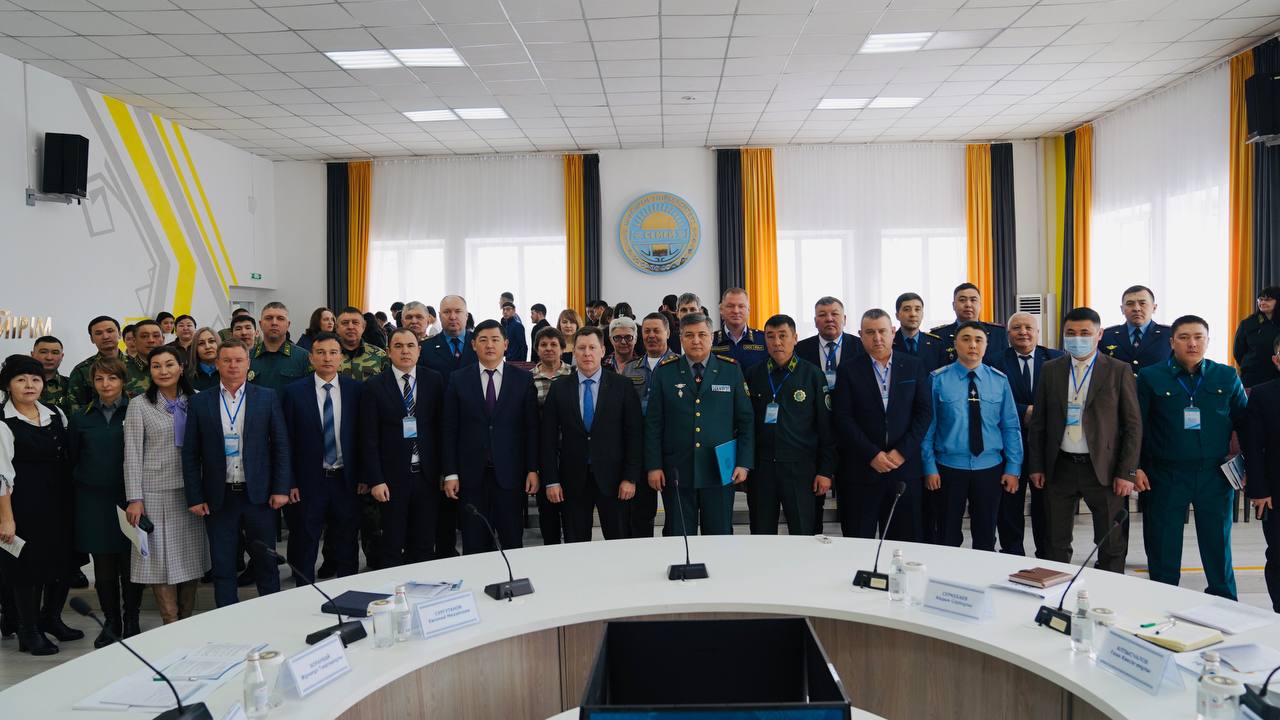 ШӘКӘРІМ УНИВЕРСИТЕТІНДЕ ҒАЛЫМДАР МЕН ӨНДІРІС ҚЫЗМЕТКЕРЛЕРІ ОРМАН ӨРТІ ЖӘНЕ ОРМАНДЫ ҚАЛПЫНА КЕЛТІРУ МӘСЕЛЕЛЕРІН ТАЛҚЫҒА САЛДЫ