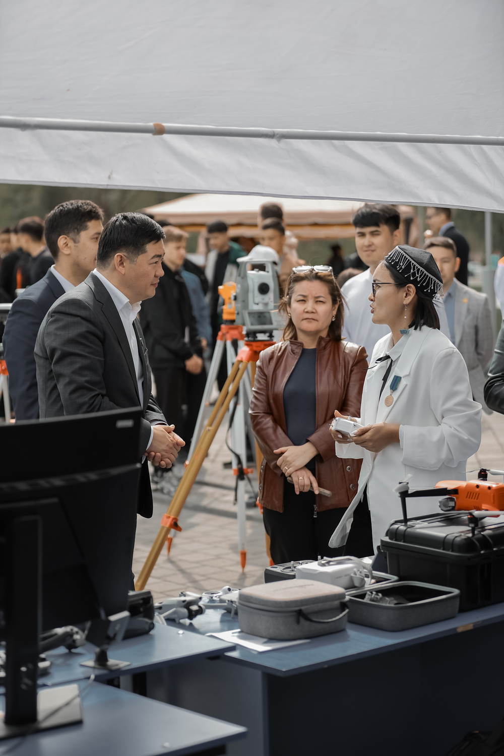 INNOVATE SHAKARIM UNIVERSITY Real Growth. Real Challenges. Real People.