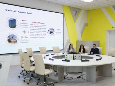 A MEETING WITH HUAWEI REPRESENTATIVES WAS HELD AT SHAKARIM UNIVERSITY