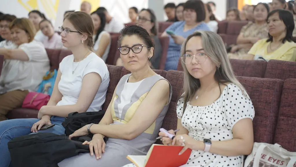 “ACADEMICS WITHOUT BORDERS” ХАЛЫҚАРАЛЫҚ ҰЙЫМЫ ШӘКӘРІМ ШАҢЫРАҒЫНДА