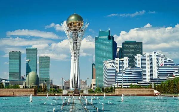 Shakarim University  ректоры Думан Орынбековтің Астана күнімен   құттықтауы