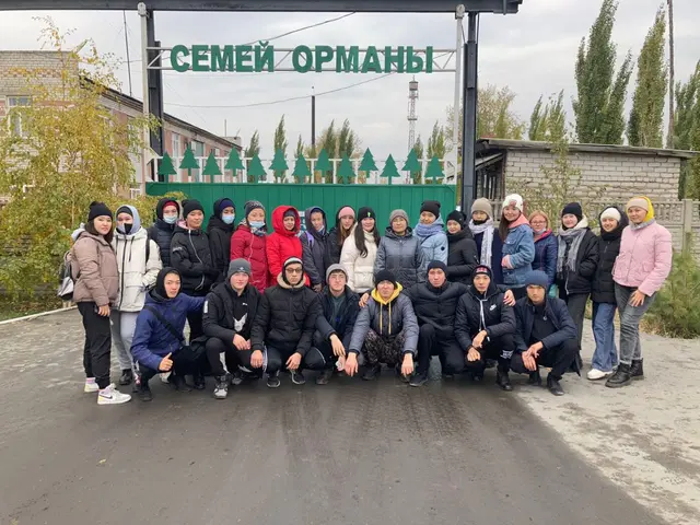 ШӘКӘРІМДІКТЕР ОРМАН ШАРУАШЫЛЫҒЫ ҚЫЗМЕТКЕРЛЕРІ КҮНІНЕ ОРАЙ ҚАРАҒАЙ КӨШЕТТЕРІН ОТЫРҒЫЗДЫ 
