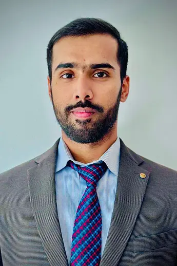 Мұхаммед Усама Шаһид, SHAKARIM UNIVERSITY-дің студенті: Қабылдау комиссиясында жұмыс істеп жүргеніме 2-ші жыл! 