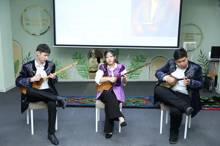 АБАЙ – НА МИРОВЫХ ЯЗЫКАХ